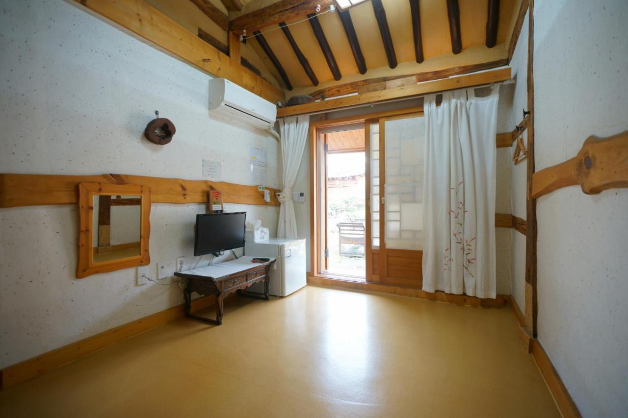 Hanok Madang Jeonju Εξωτερικό φωτογραφία