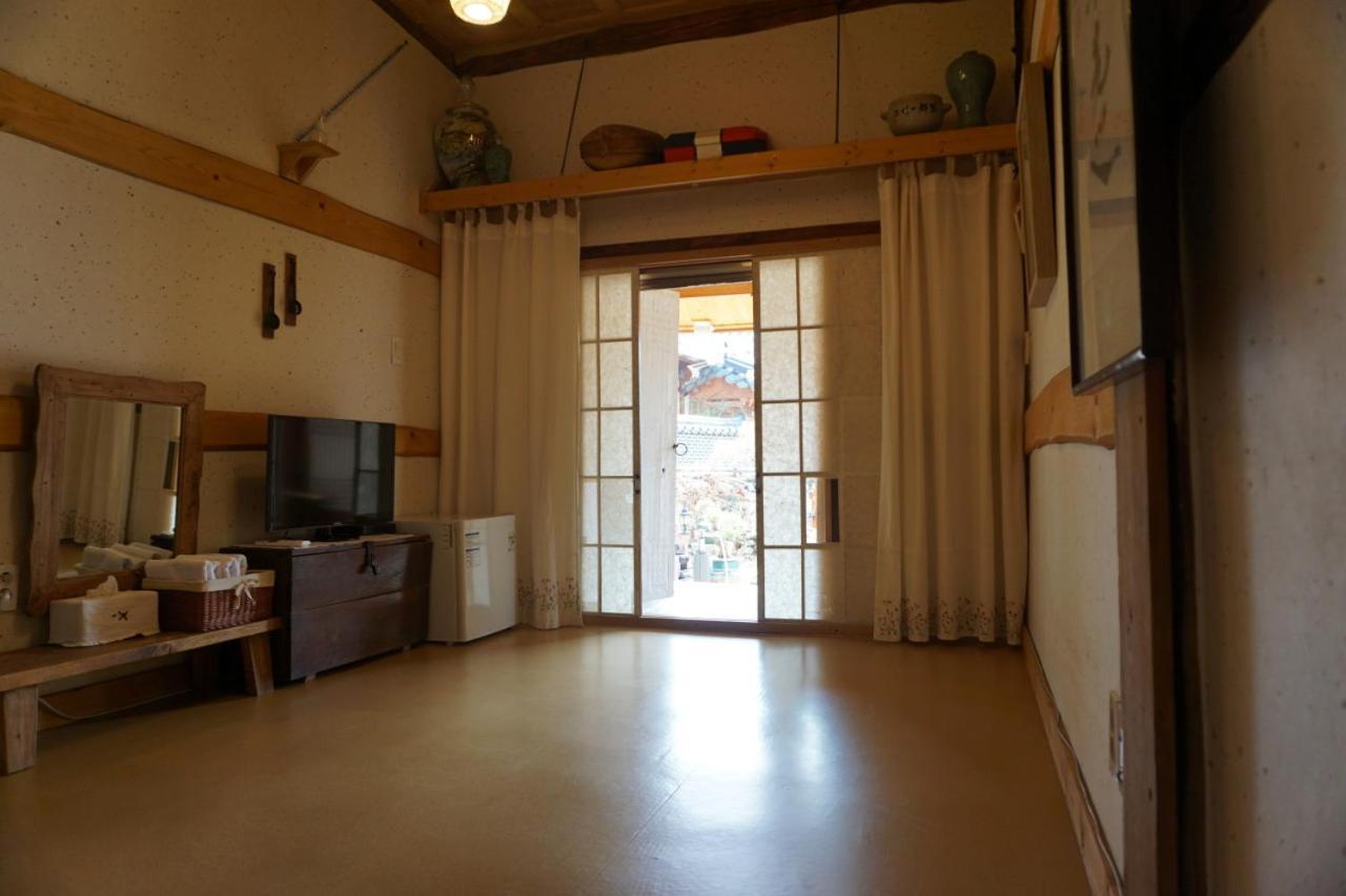 Hanok Madang Jeonju Εξωτερικό φωτογραφία