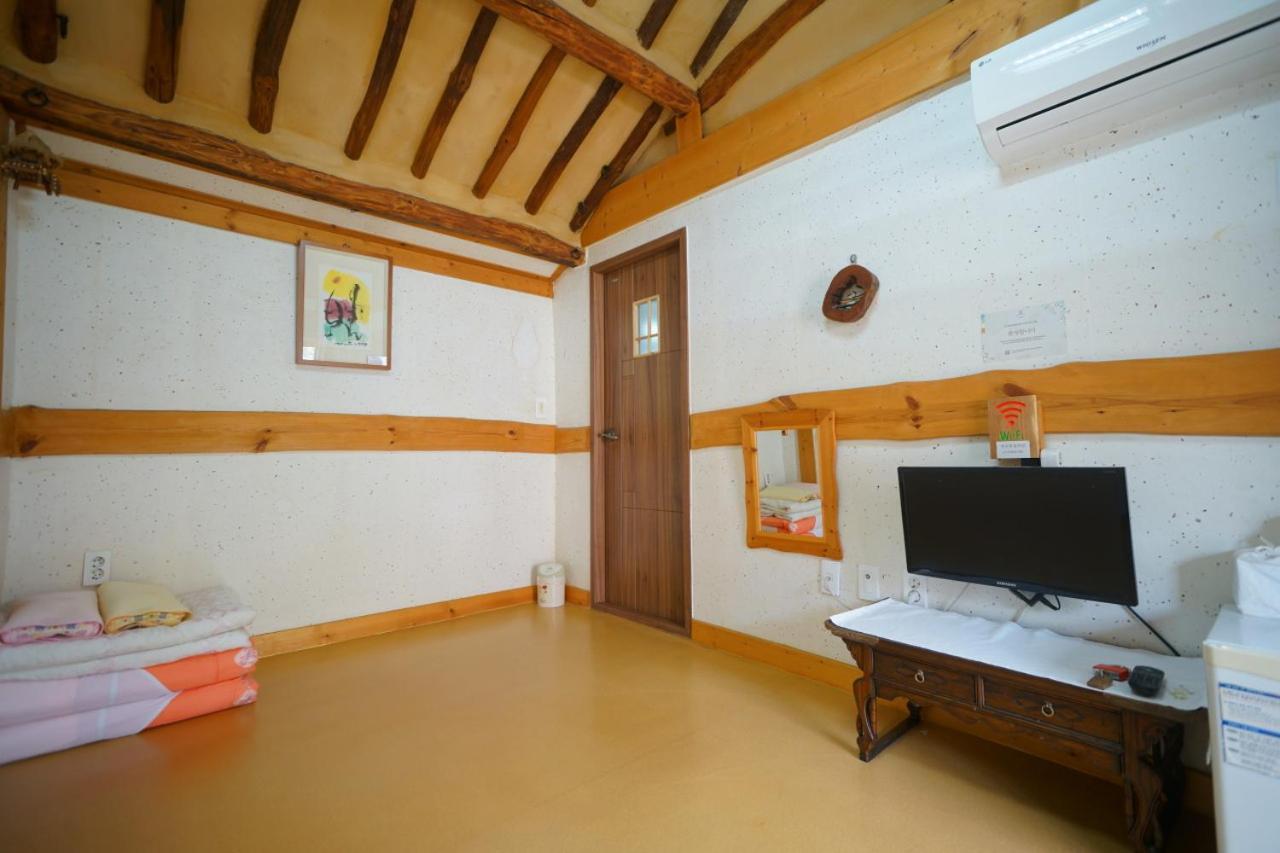 Hanok Madang Jeonju Εξωτερικό φωτογραφία