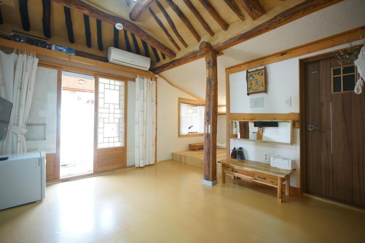 Hanok Madang Jeonju Εξωτερικό φωτογραφία